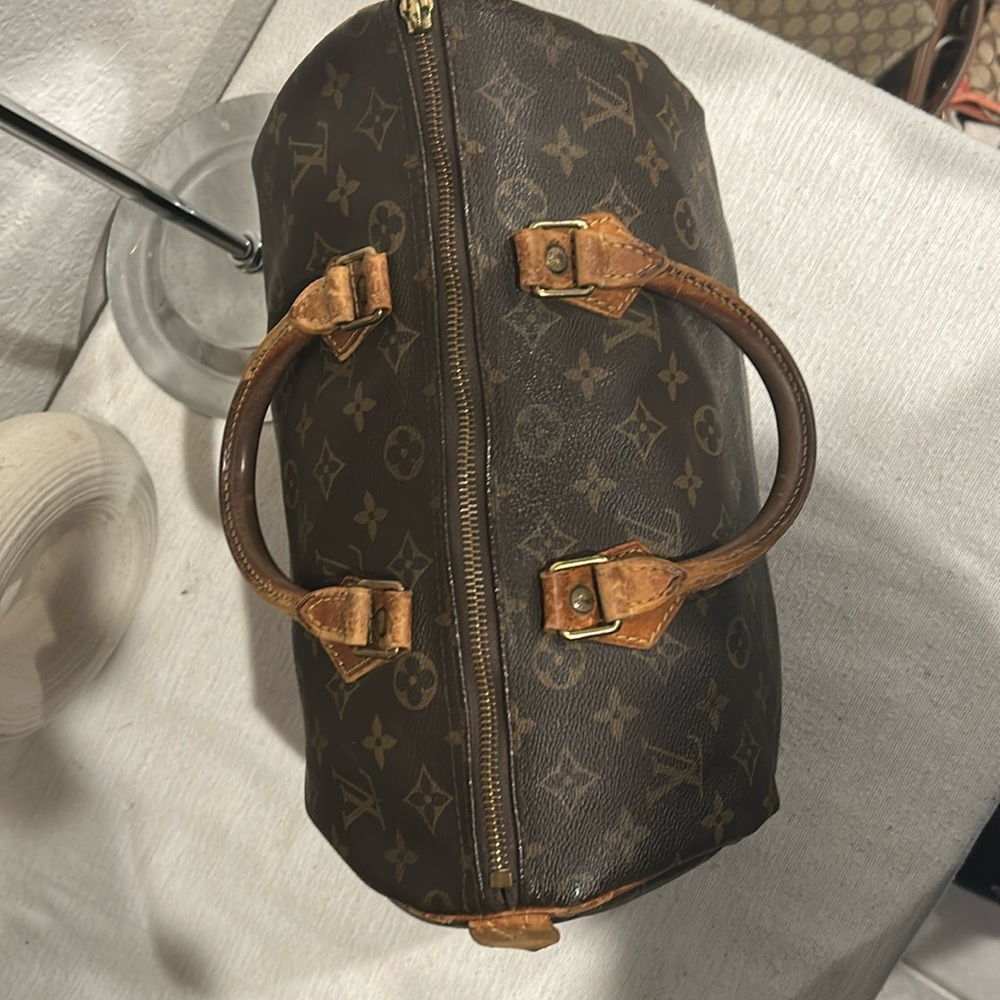 Authentic Louis Vuitton speedy 30 - Picture 7 of 17